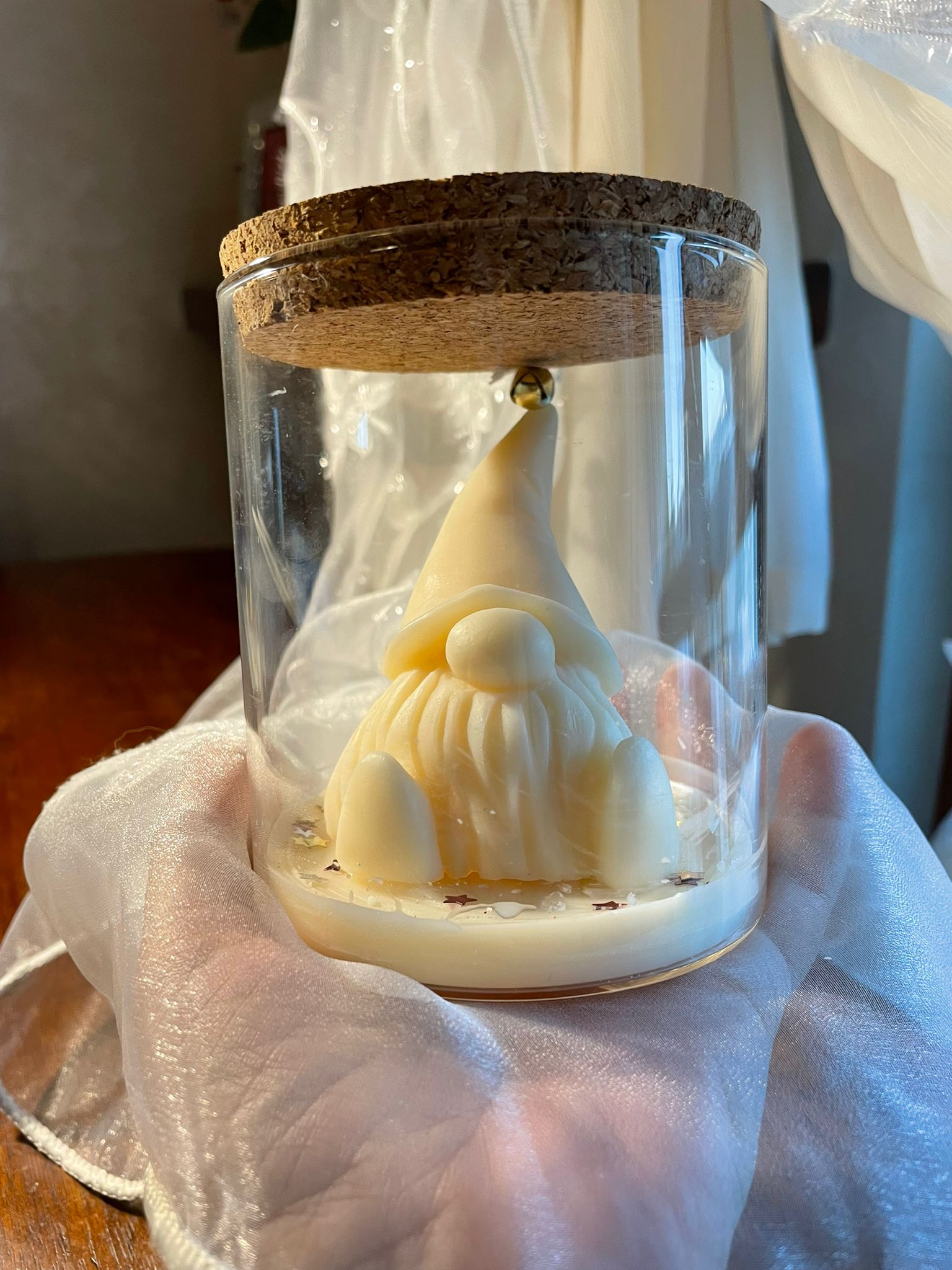 Candela artigianale in vaso di vetro, idea regalo Natale, gnomo, renna, fiocco di neve, albero di Natale (a scelta)