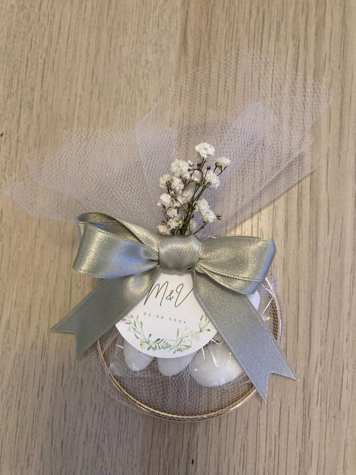 Sacchetto confetti, anello metallo dorato e tulle, bomboniera, matrimonio, wedding, comunione, cresima e battesimo