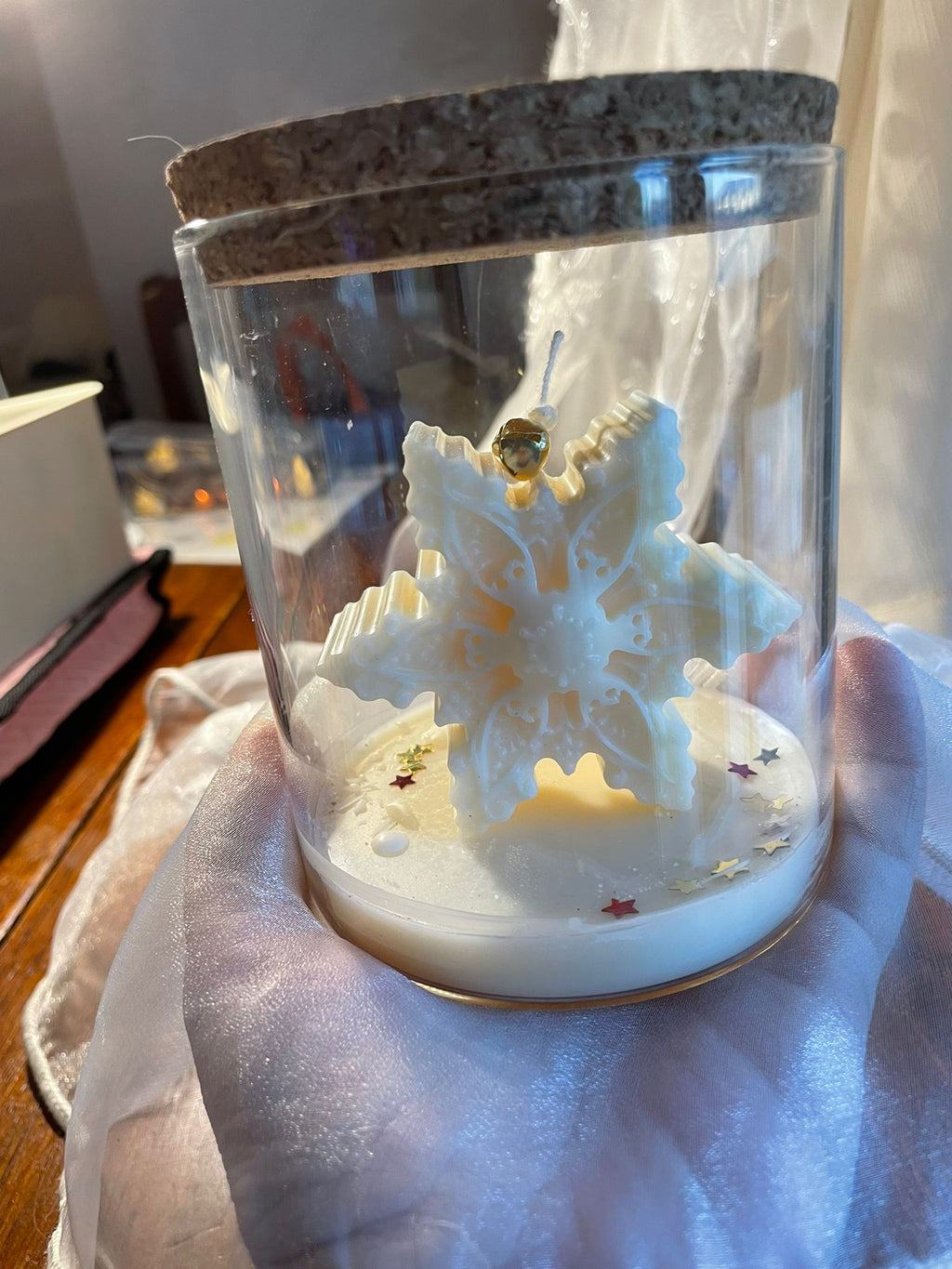 Candela artigianale in vaso di vetro, idea regalo Natale, gnomo, renna, fiocco di neve, albero di Natale (a scelta)