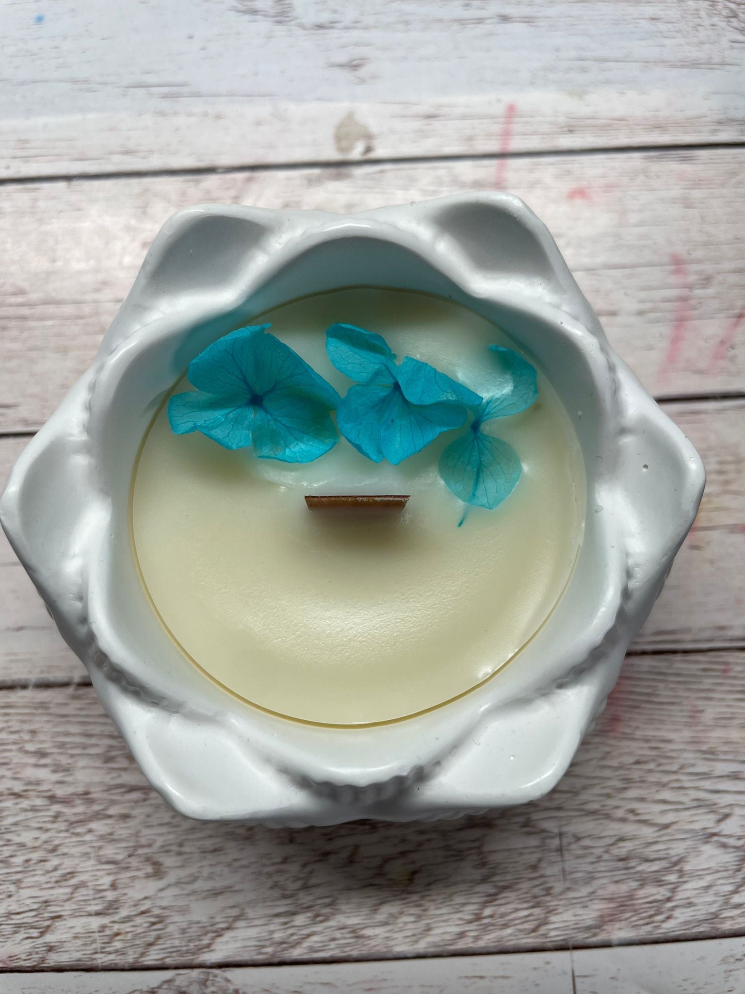 Vaso in ceramica fiori di loto, candela cera di soia con fiori essicati colorati, matrimonio, cresima, comunione, battesimo