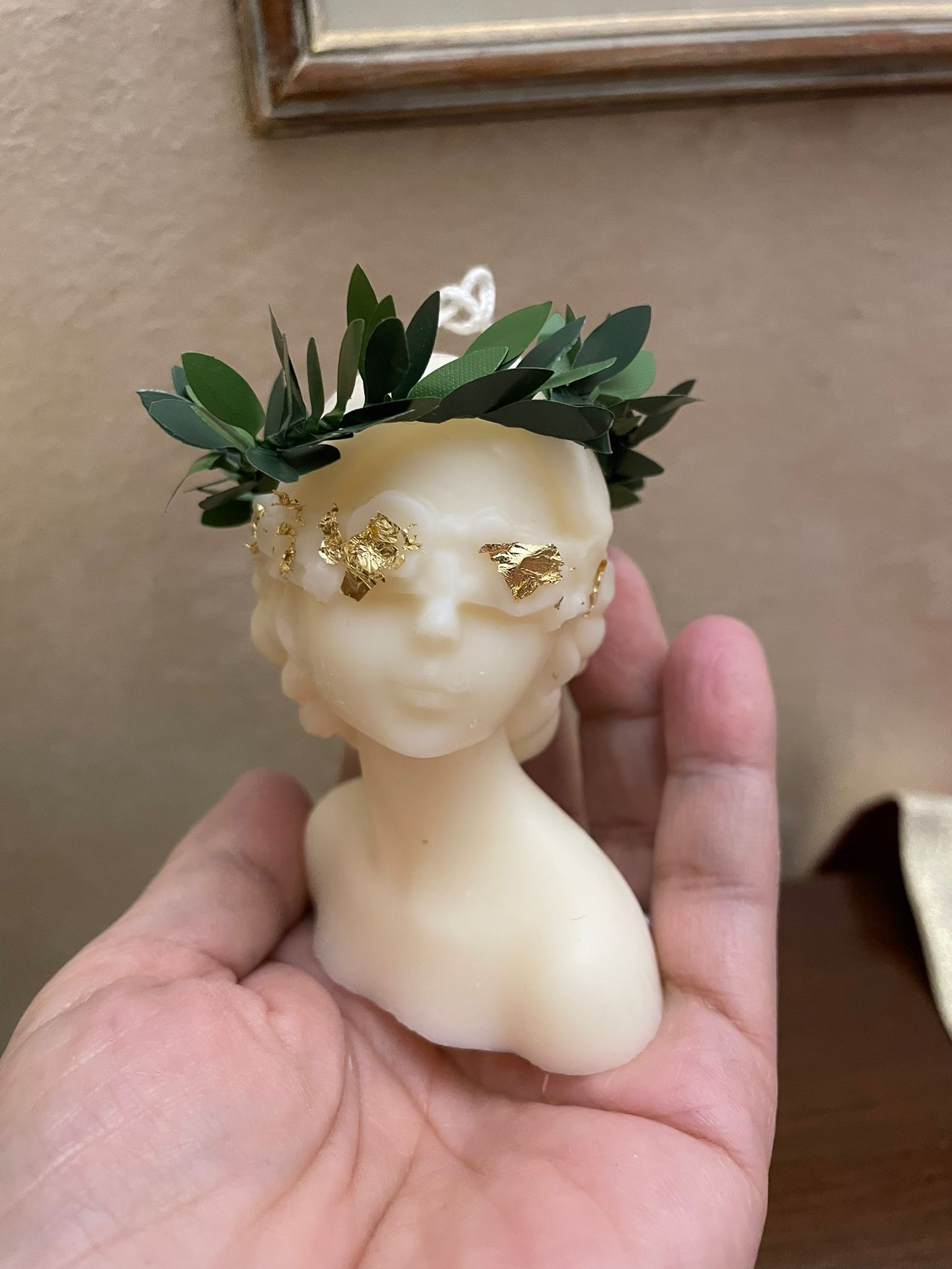 Candela dea bendata, cera di soia, bomboniere, laurea, battesimo