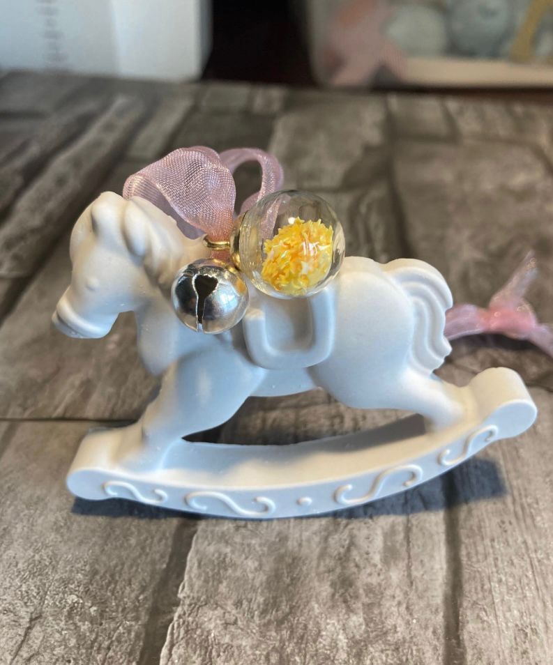cavallo a dondolo in ceramica, battesimo, nascita, comunione, cresima, bomboniera