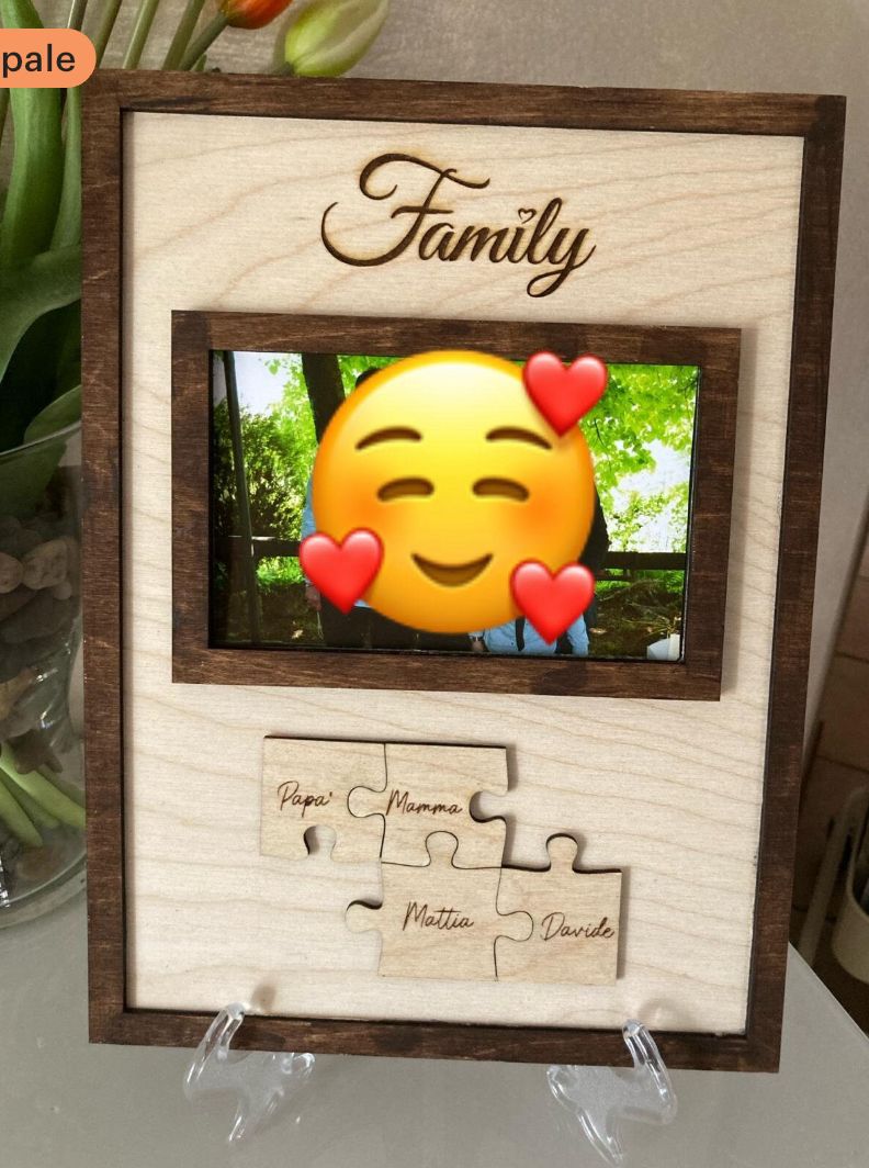 Cornice/quadretto  in legno Family, Festa della mamma, incisa e tagliata al laser