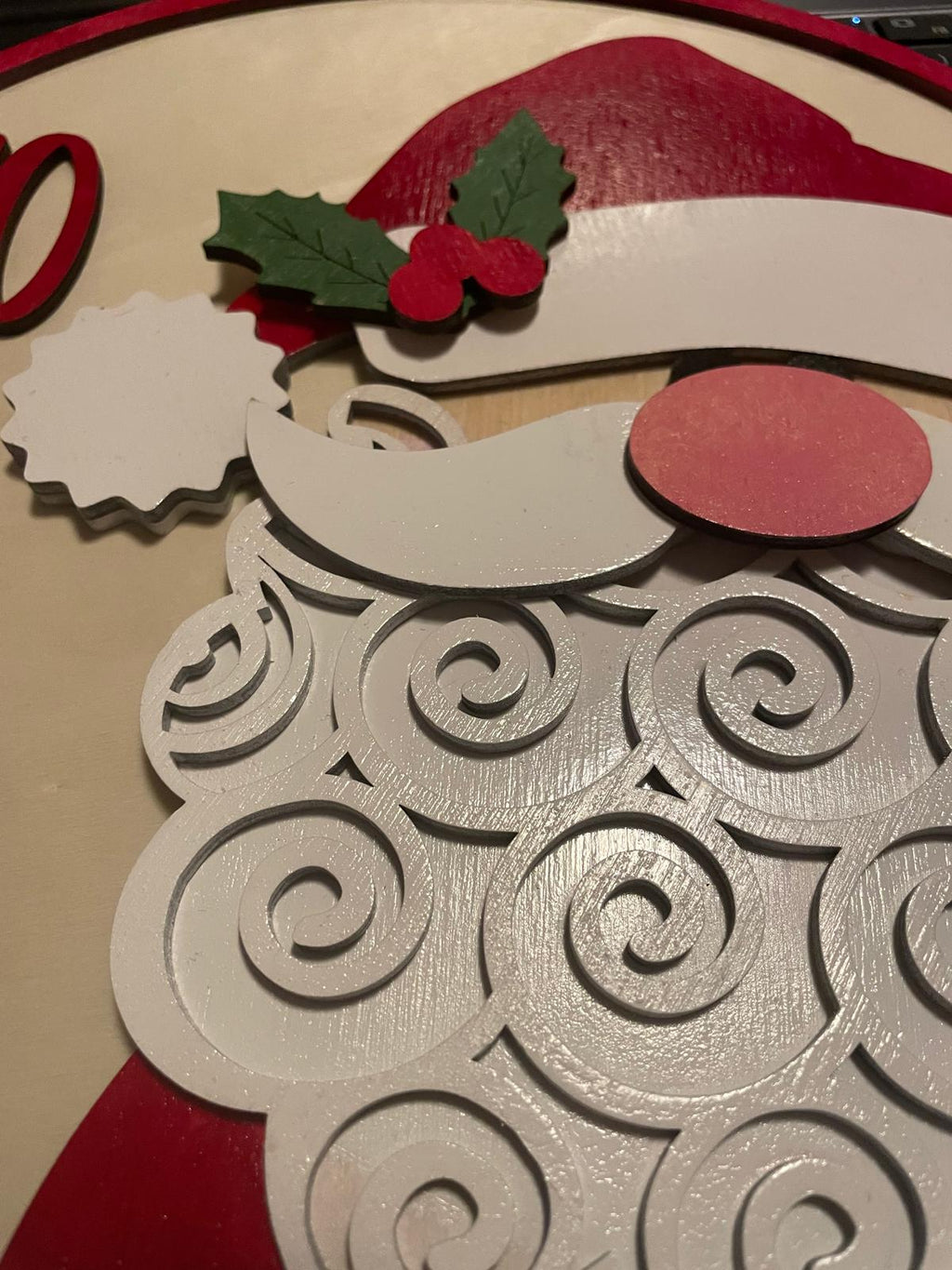 Fuoriporta natalizio in legno, realizzato e dipinto a mano